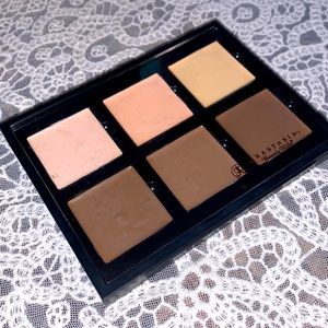 Anastasia Beverly Hills Contour Cream Kit in Light
